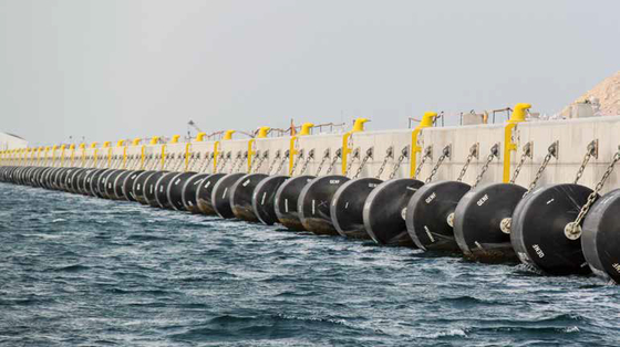 Floating Type EVA Foam Fender Polyurethane Fender Untuk Tambat Kapal Dan Berthing