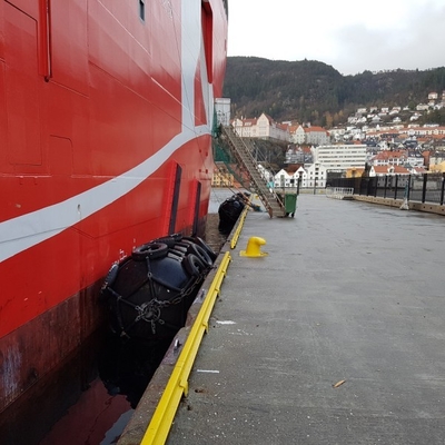 2.0m * 3.5m Docking Defense Rubber Yokohama Pneumatic Fender