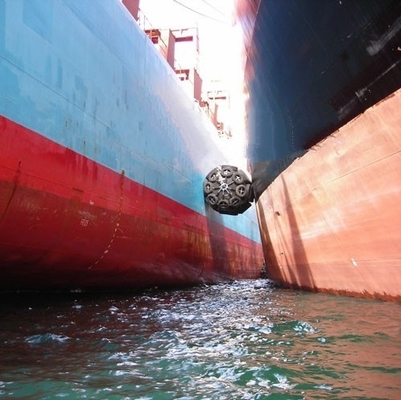 China 80Kpa Yokohama Fender untuk Perahu Bumper Laut Kekuatan Tinggi
