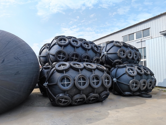 50Kpa 80Kpa Marine Yokohama Pneumatic Type Rubber Fender Untuk Docking Boat