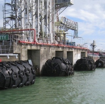 50Kpa Pneumatic Fishing Boat Offshore Platform Rubber Fender Untuk Kapal