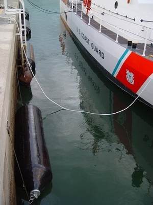 SGS EU BV Marine EVA Fender Untuk Berthing Heavy Duty Foam Fender Port EVA Bumper