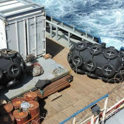 50kpa Marine Pneumatic Rubber Buoy Fender Dengan Ban Pesawat