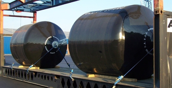 Kualitas Tinggi CCS Marine Polyurethane Colorful Foam Fender Untuk Kapal