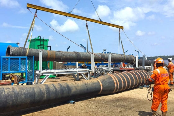 Selang Apung Pengerukan Minyak Fleksibel Laut berdiameter besar