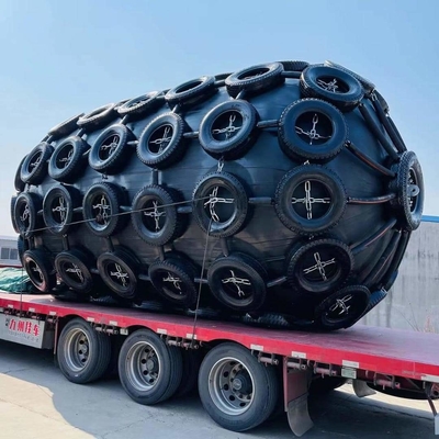 50KPa 80KPa Yokohama Pneumatic Rubber Fender Dengan Rantai Dan Jaring Ban