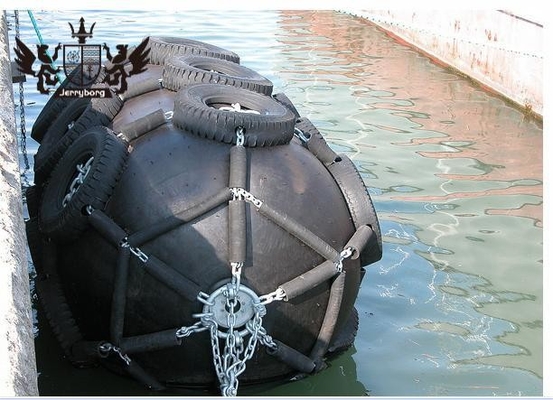 Fender Jepang Yokohama Floating Type Marine Pneumatic Rubber Fender dengan Rantai dan Ban