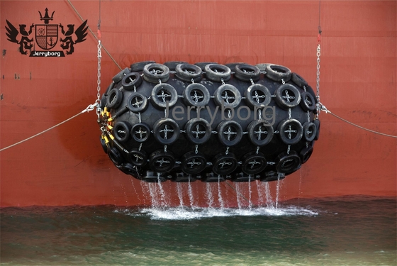 Fender Jepang Yokohama Floating Type Marine Pneumatic Rubber Fender dengan Rantai dan Ban