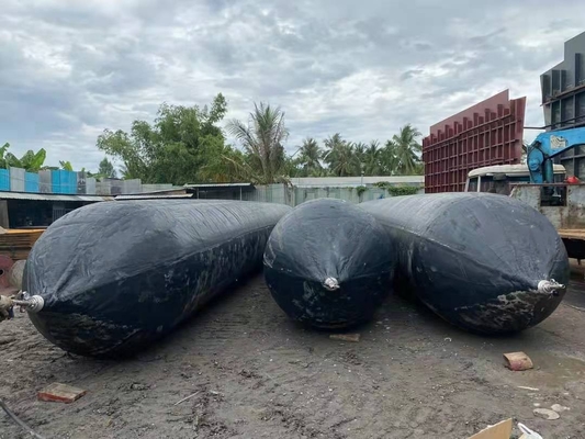Salvage Airbag Balon Karet Marinir untuk Menarik ke Pantai Angkut Berat di Kapal