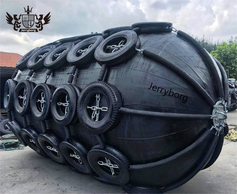 ISO 17357 Standar 50kPa/80kPa Fender Karet Yokohama Dengan Ban dan Rantai Fender Terapung Laut