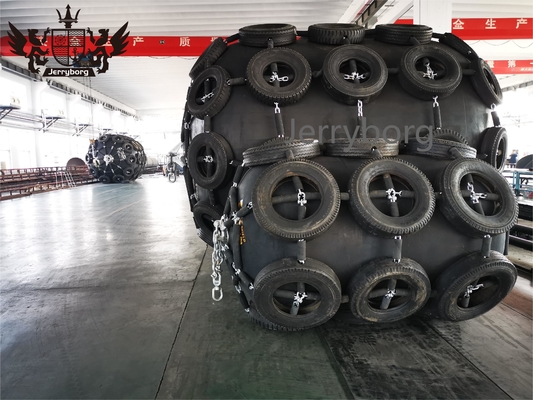 ISO 17357 Standar 50kPa/80kPa Fender Karet Yokohama Dengan Ban dan Rantai Fender Terapung Laut