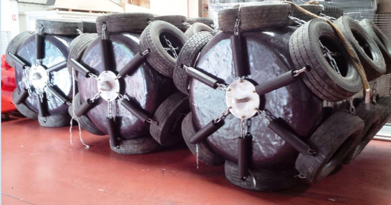 Pabrik Polyurethane EVA busa diisi Fender untuk perahu dan kapal pesiar yang digunakan untuk kapal ke kapal