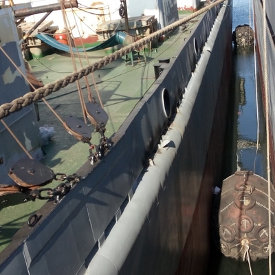 China 80Kpa Yokohama Fender untuk Perahu Bumper Laut Kekuatan Tinggi