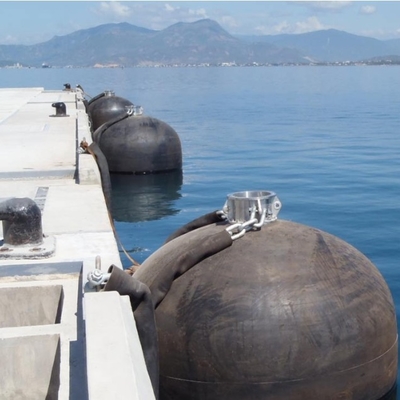2.5m * 5.5m Marine Durable Hydro Pneumatic Fender Fender Kapal Karet Alam