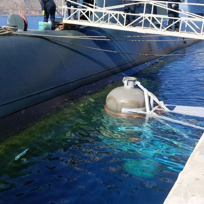 Fender Karet Pneumatik Tiup Vertikal Disesuaikan