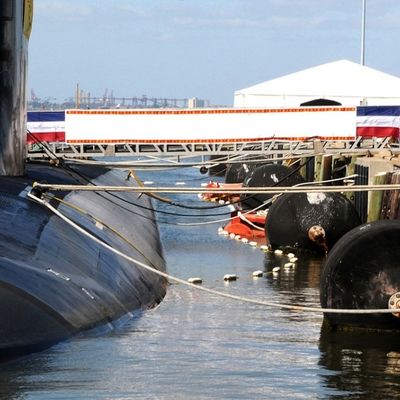 Fender Isi Busa Apung Khusus Dengan Ban Dan Rantai