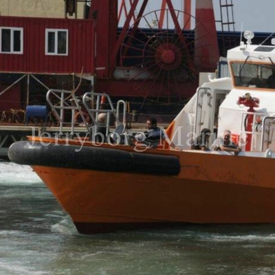 BV CCS Workboat Foam Fender Elastisitas Besar Fender Poliuretan Laut untuk Kapal Tunda
