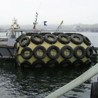 Polyurethane Marine Floating Foam Fender Dengan Ban Dan Rantai