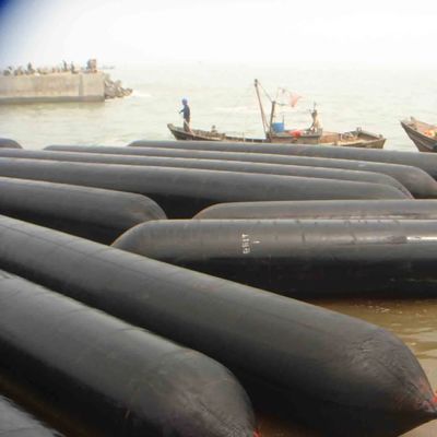 Kapal pengangkat penyelamatan bawah air meluncurkan airbag karet pneumatik untuk perahu