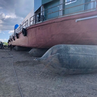 Karet Alam Tahan Lama Mengambang Airbag Laut D0.8m * L12m Untuk Peluncuran Kapal dan Docking Kering